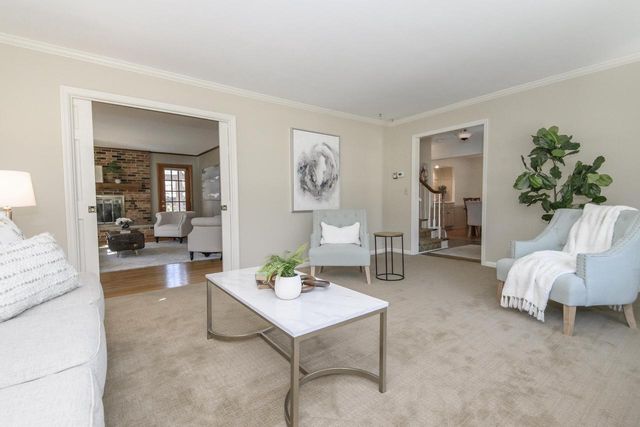 616 Westminster DRIVE, Waukesha, WI 53186