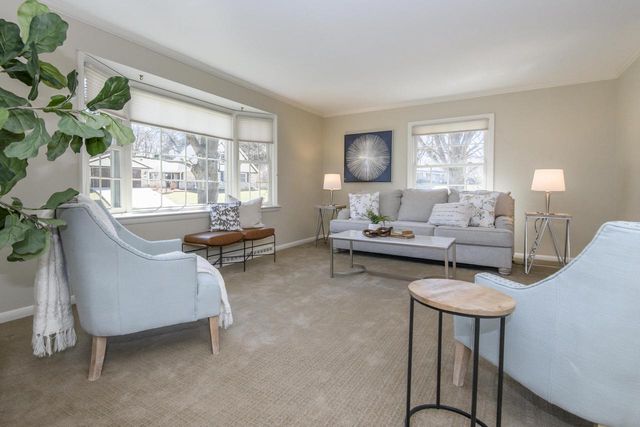 616 Westminster DRIVE, Waukesha, WI 53186