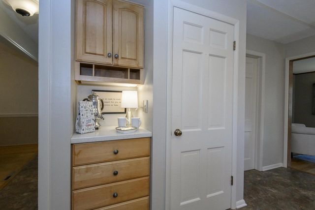 616 Westminster DRIVE, Waukesha, WI 53186