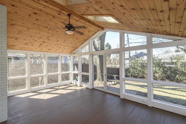 616 Westminster DRIVE, Waukesha, WI 53186