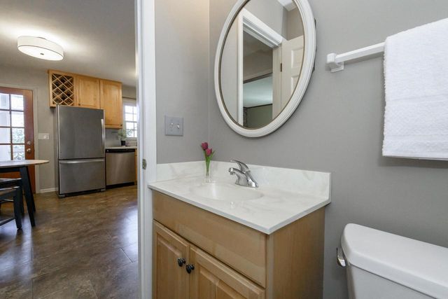 616 Westminster DRIVE, Waukesha, WI 53186