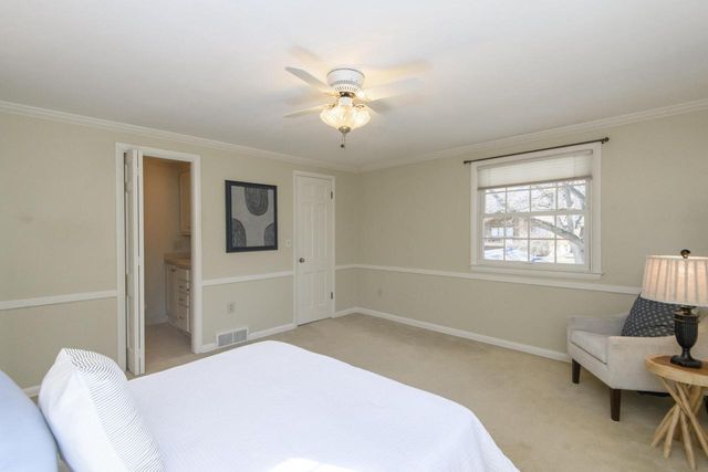 616 Westminster DRIVE, Waukesha, WI 53186