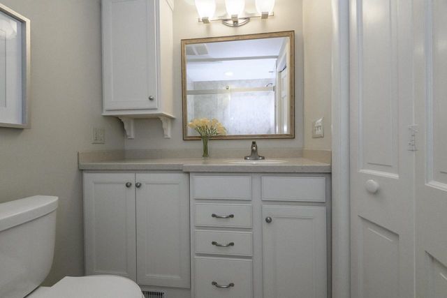 616 Westminster DRIVE, Waukesha, WI 53186