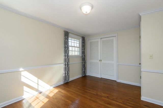 616 Westminster DRIVE, Waukesha, WI 53186