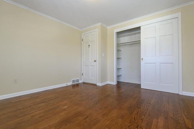 616 Westminster DRIVE, Waukesha, WI 53186