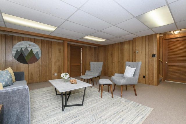 616 Westminster DRIVE, Waukesha, WI 53186