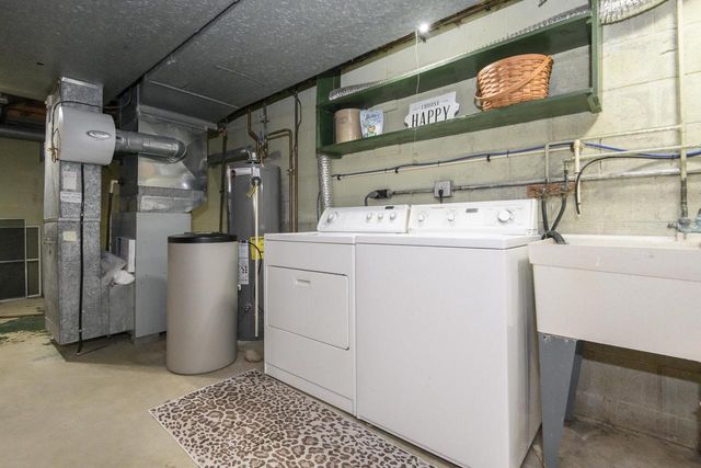 616 Westminster DRIVE, Waukesha, WI 53186