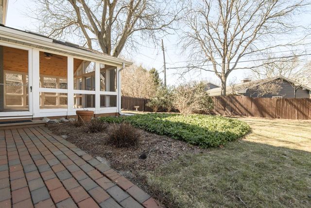 616 Westminster DRIVE, Waukesha, WI 53186