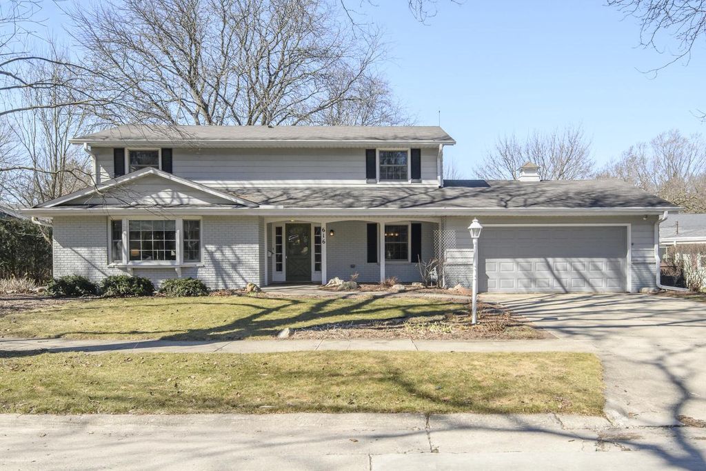 616 Westminster DRIVE, Waukesha, WI 53186