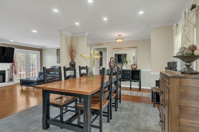 396 Solitude Cir, Goodlettsville, TN 37072