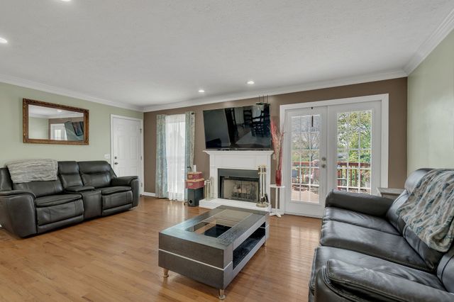 396 Solitude Cir, Goodlettsville, TN 37072