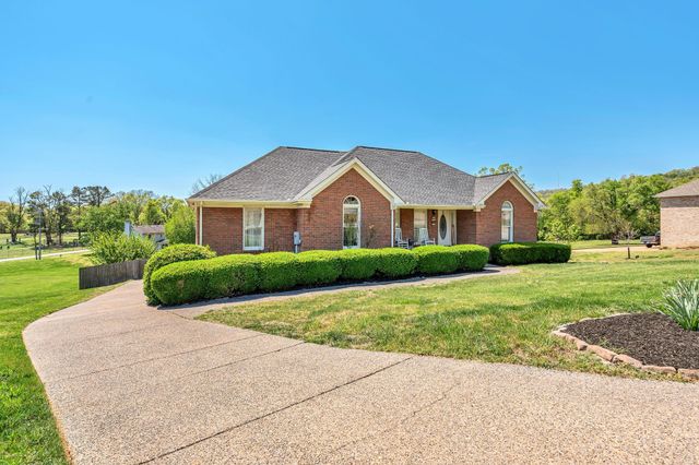 396 Solitude Cir, Goodlettsville, TN 37072