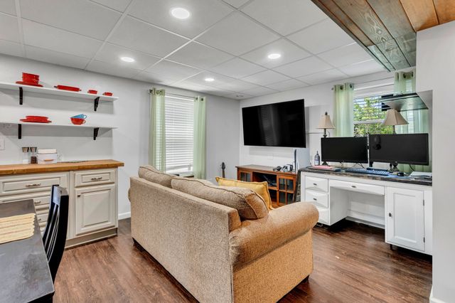396 Solitude Cir, Goodlettsville, TN 37072