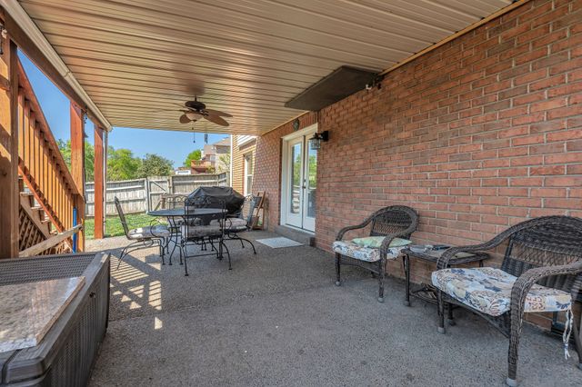 396 Solitude Cir, Goodlettsville, TN 37072