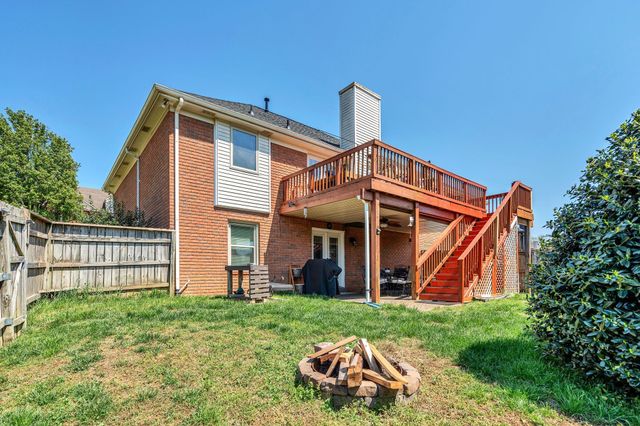 396 Solitude Cir, Goodlettsville, TN 37072