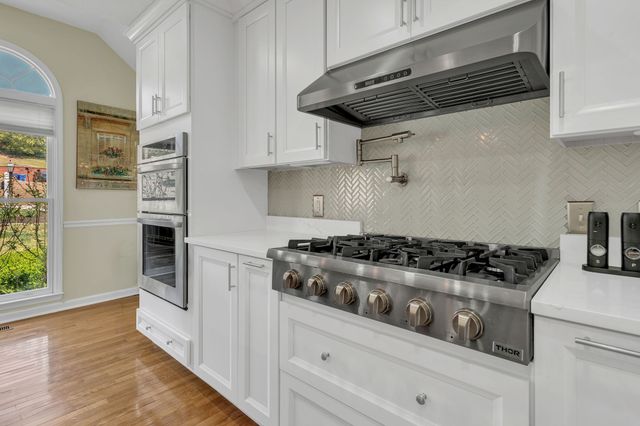 396 Solitude Cir, Goodlettsville, TN 37072