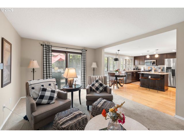 15702 Ne SUMMERPLACE Dr, Portland, OR 97230