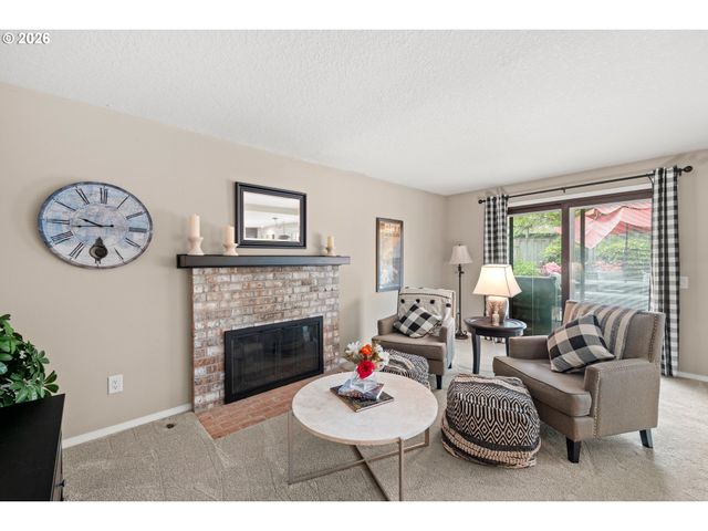 15702 Ne SUMMERPLACE Dr, Portland, OR 97230