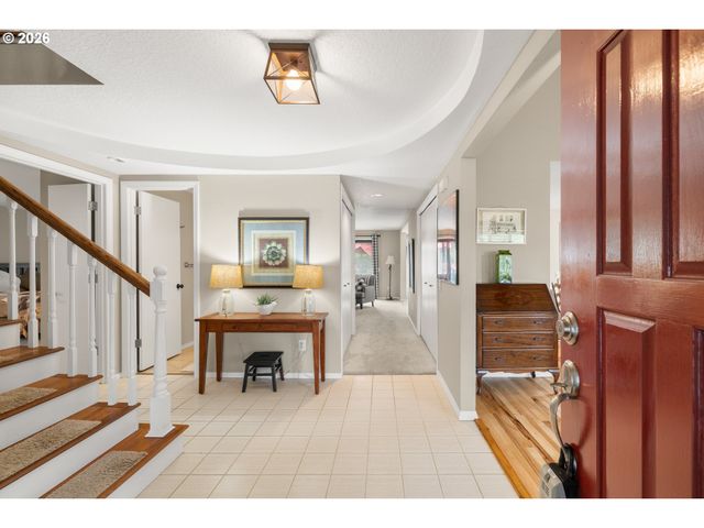 15702 Ne SUMMERPLACE Dr, Portland, OR 97230