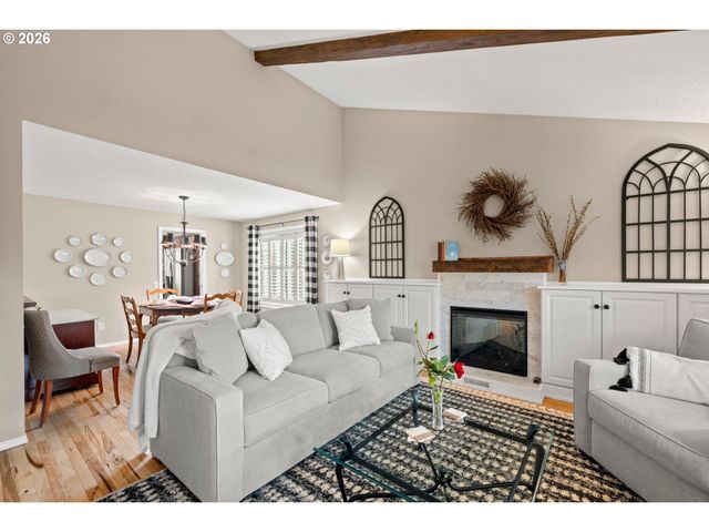 15702 Ne SUMMERPLACE Dr, Portland, OR 97230