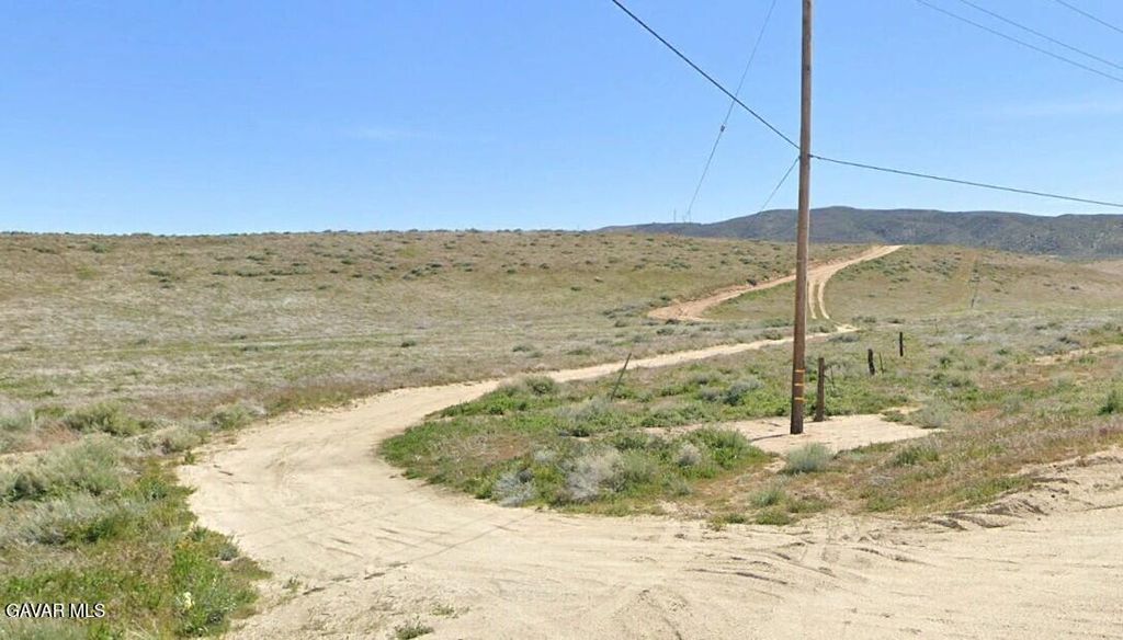 13700 W Ave I6, Del Sur, CA 93536