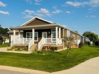 5652 Kingsley Drive, Rockford, MI 49341