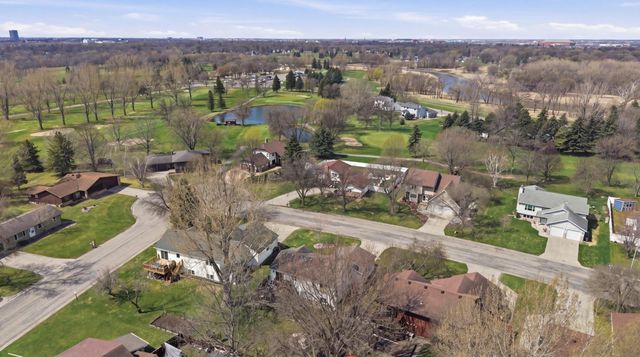 2400 Fairway Drive, Moorhead, MN 56560