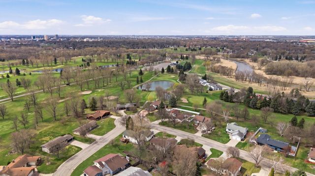 2400 Fairway Drive, Moorhead, MN 56560