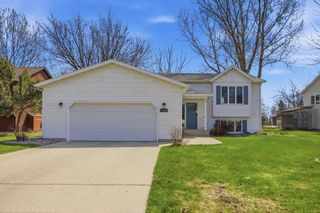 2400 Fairway Drive, Moorhead, MN 56560