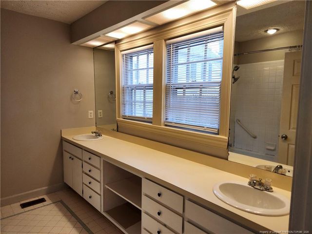 612 Greenland Drive, Fayetteville, NC 28305