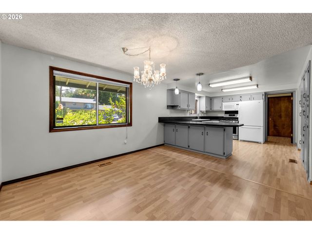 1602 Ne 102ND Ave, Vancouver, WA 98664