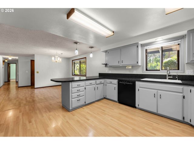 1602 Ne 102ND Ave, Vancouver, WA 98664