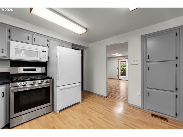1602 Ne 102ND Ave, Vancouver, WA 98664