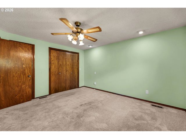 1602 Ne 102ND Ave, Vancouver, WA 98664