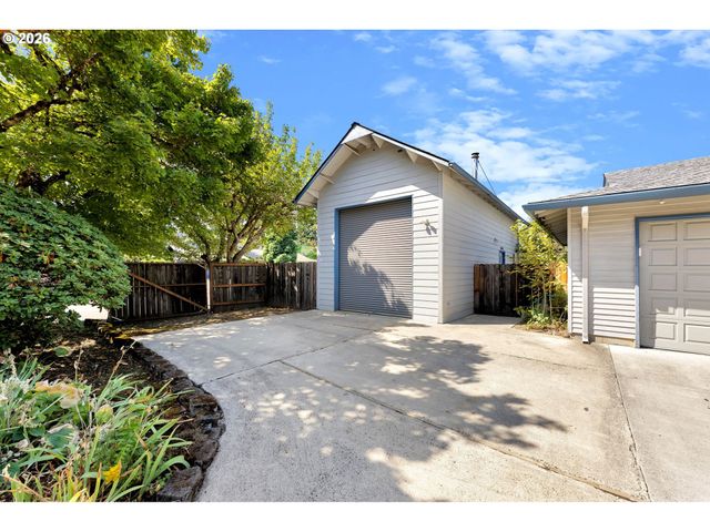 1602 Ne 102ND Ave, Vancouver, WA 98664