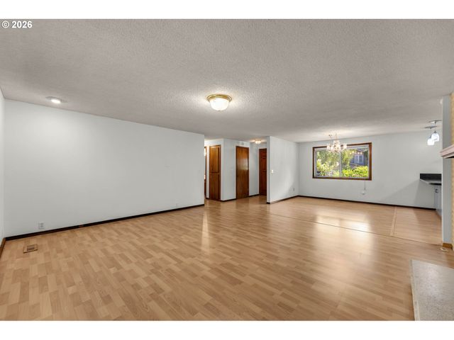 1602 Ne 102ND Ave, Vancouver, WA 98664