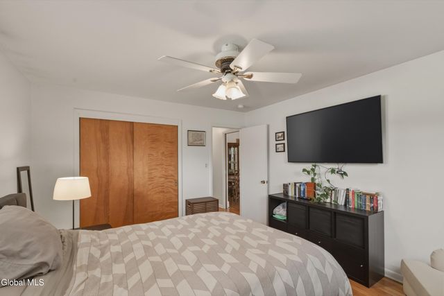 42 Kakely Street, Albany, NY 12208