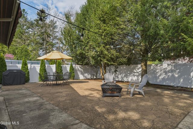 42 Kakely Street, Albany, NY 12208