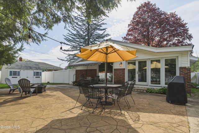 42 Kakely Street, Albany, NY 12208