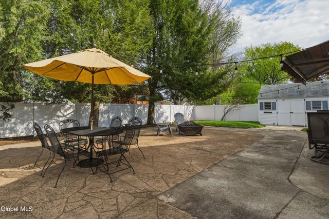 42 Kakely Street, Albany, NY 12208