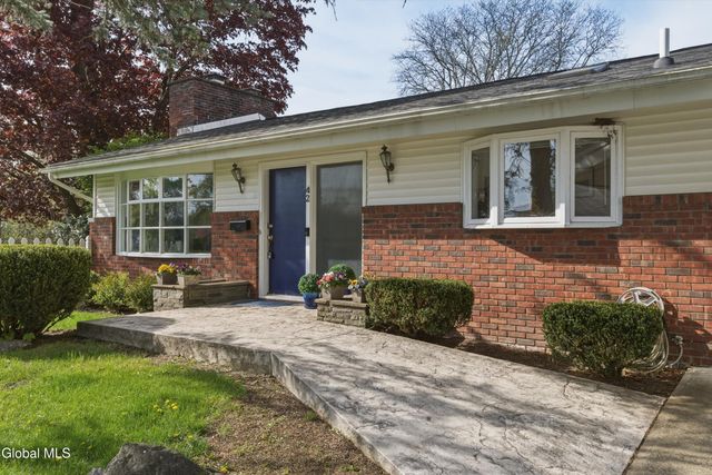 42 Kakely Street, Albany, NY 12208