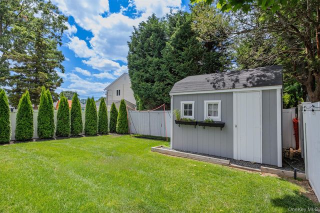 56 Morris Avenue, West Islip, NY 11795
