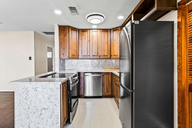 104 Bayside Street, Livingston, TX 77351