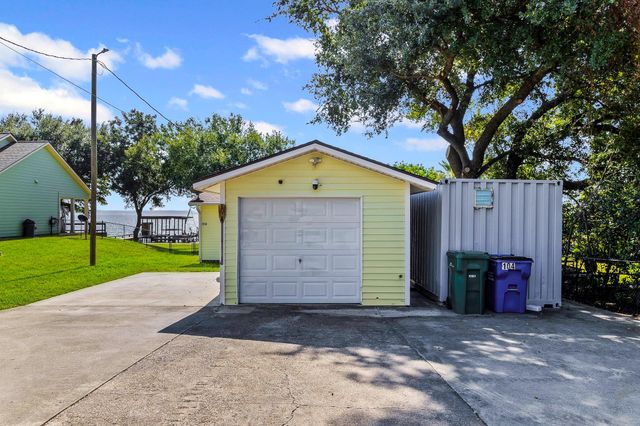 104 Bayside Street, Livingston, TX 77351