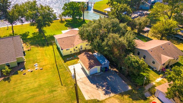 104 Bayside Street, Livingston, TX 77351