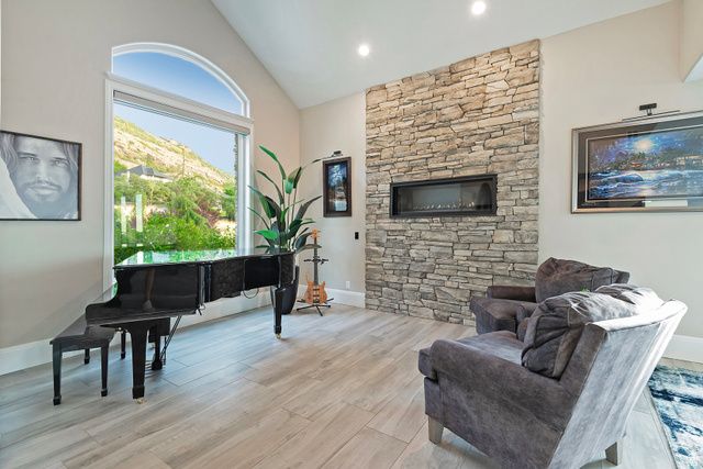 2373 E BEAR HILLS CIR, Draper, UT 84020