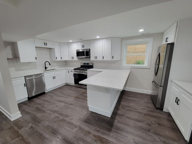 1215 Balmoral Avenue, Westchester, IL 60154