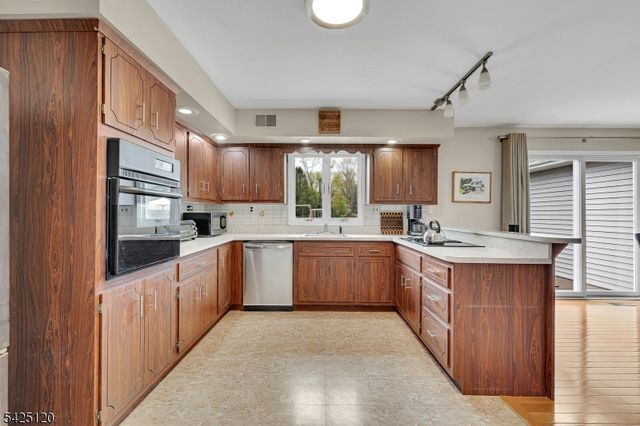 33 Hog Hollow Rd, Alexandria Twp., NJ 08867