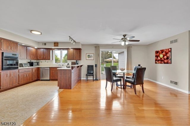 33 Hog Hollow Rd, Alexandria Twp., NJ 08867