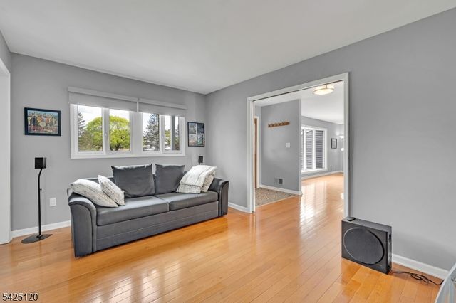 33 Hog Hollow Rd, Alexandria Twp., NJ 08867